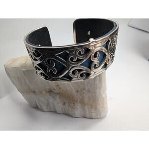 Brighton Ornate Silver Tone Cuff Bracelet Blue & Black Reversible Leather Insert